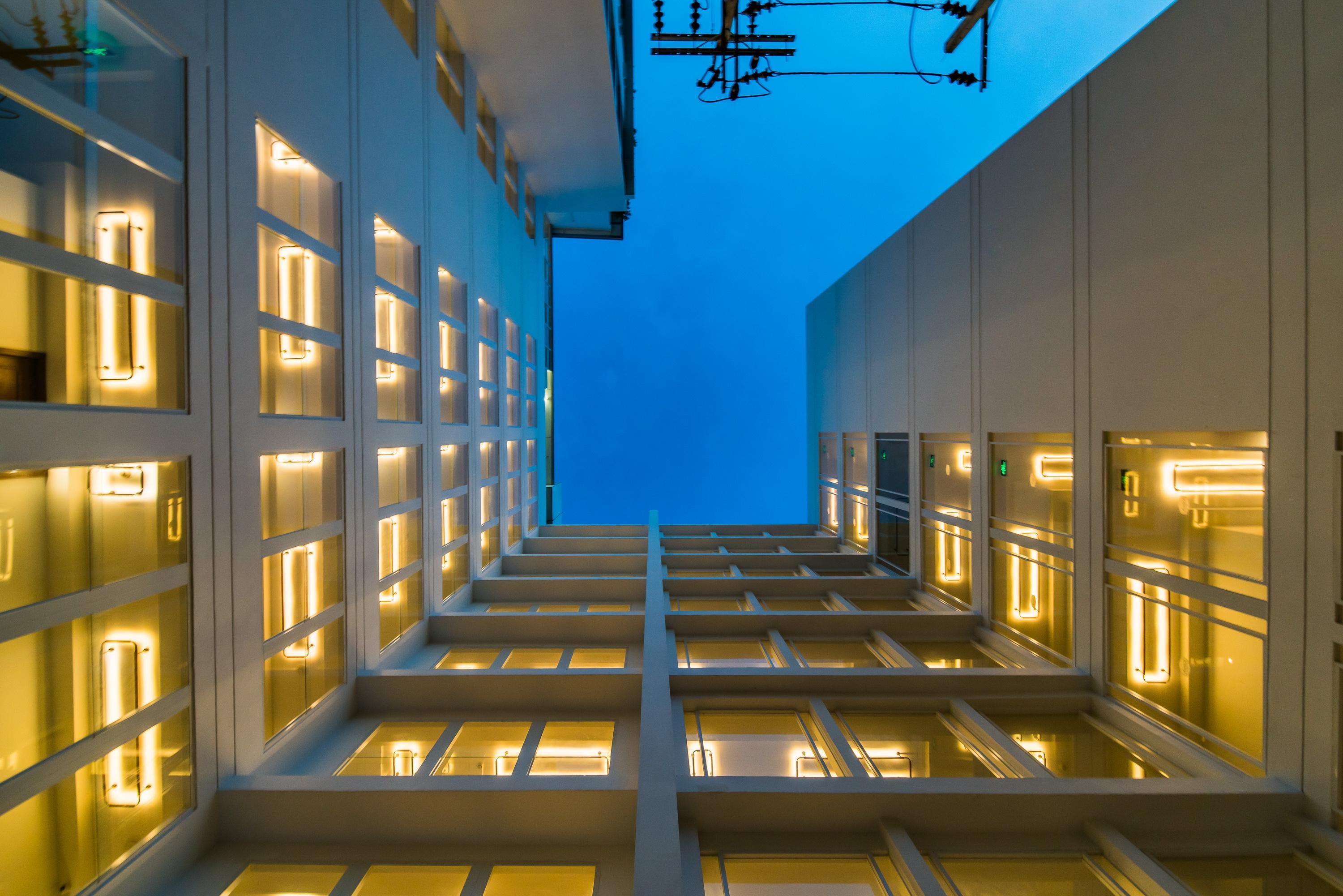 Hotel Amber Sukhumvit 85 Bangkok Dış mekan fotoğraf
